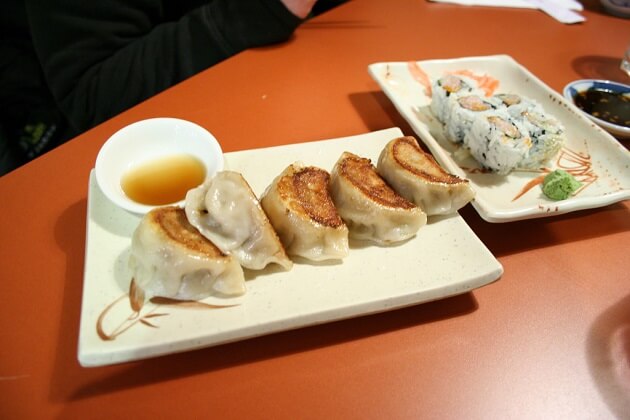 Hakata Gyoza Chiên Giòn