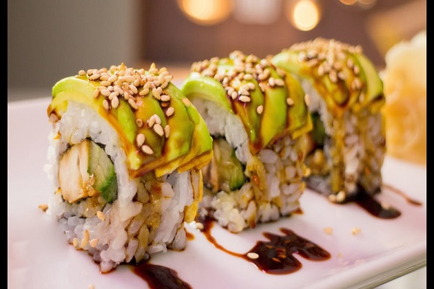 Uramaki sushi - sushi nghĩa là gì