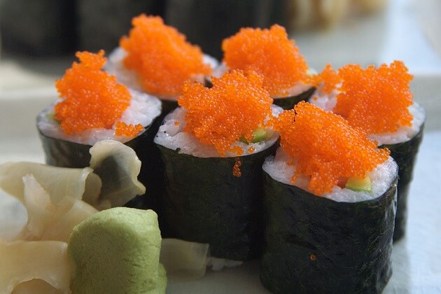 cách làm sushi trứng cá hồi