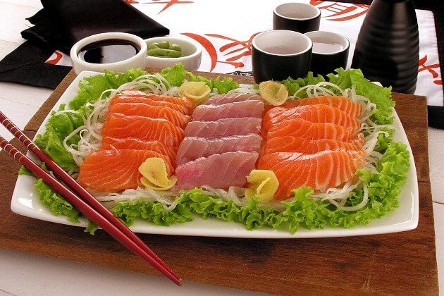 mua sashimi cá hồi ở đâu