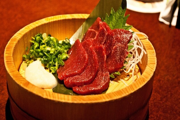 Sashimi thịt ngựa - thế nào là sashimi